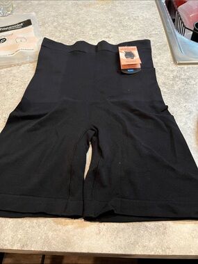 Shapermint Black Seamless Waistband Shapewear Shorts nwt xl